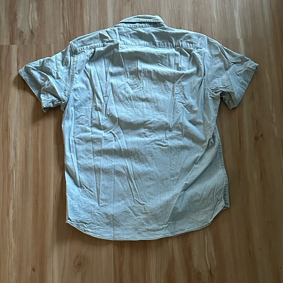 J Crew Men’s Denim Short Sleeve Shirt - Picture 2 of 2